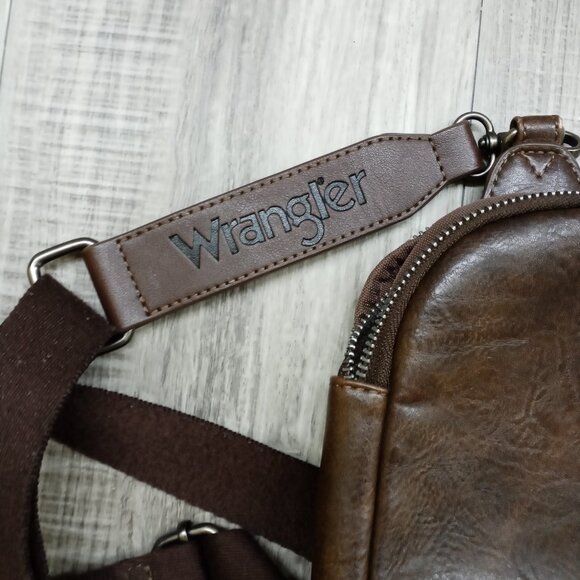 Wrangler Vegan Leather Crossbody Bag Small Sling Bag for Women - Picture 4 of 10